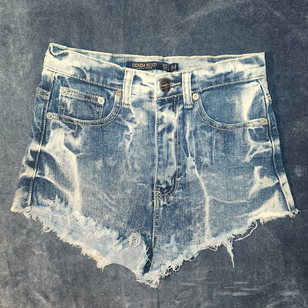 American style DENIM BLVD. ladies' distressed shorts with 24" waist